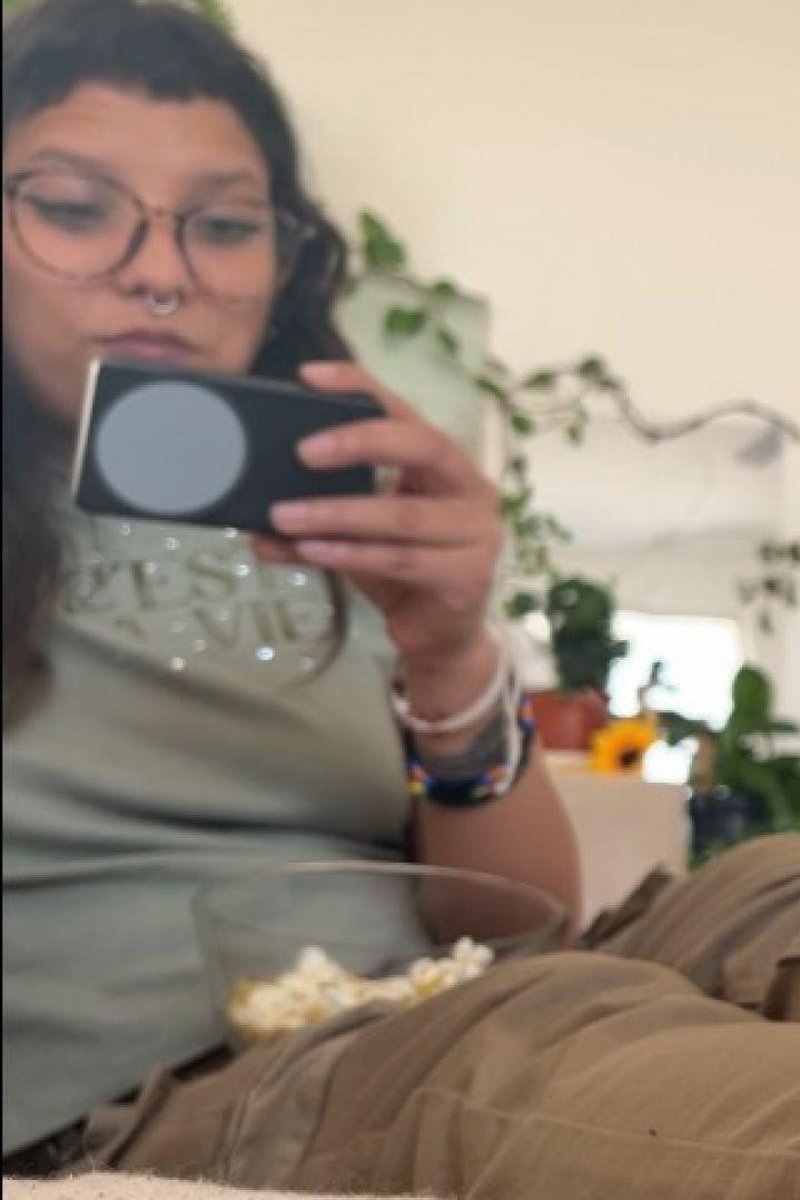 Sfw Snacking - Screenshot 1 of 4 - Fetish