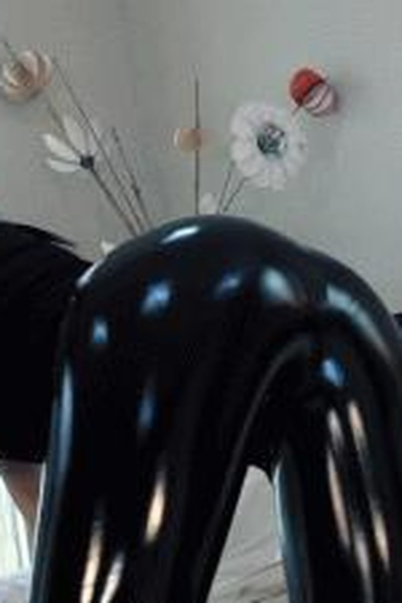 Taunting Tease - Screenshot 1 of 4 - Ass Fetish