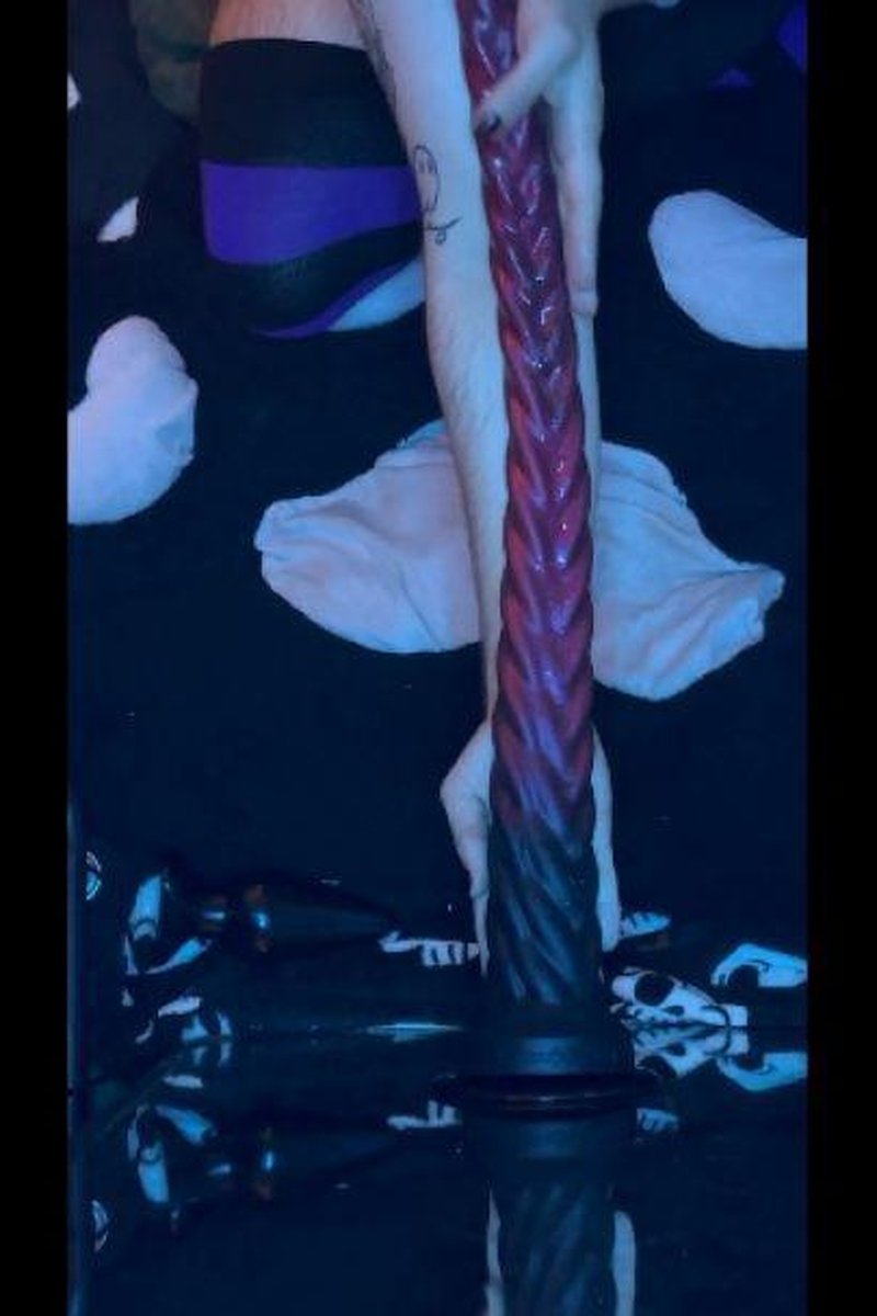 Tentacle Fucking Deep In My Guts - Screenshot 1 of 4 - Anal