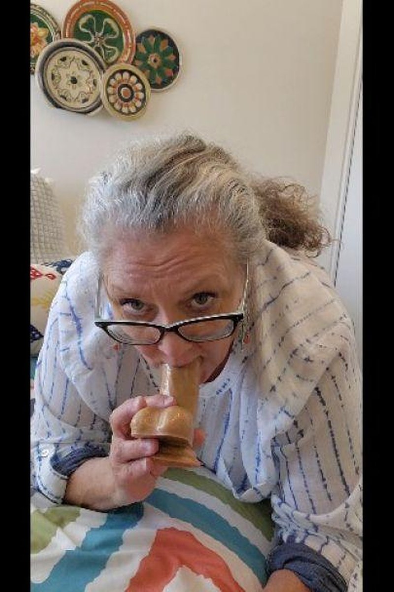 Impregnate Granny - Screenshot 1 of 4 - BBW