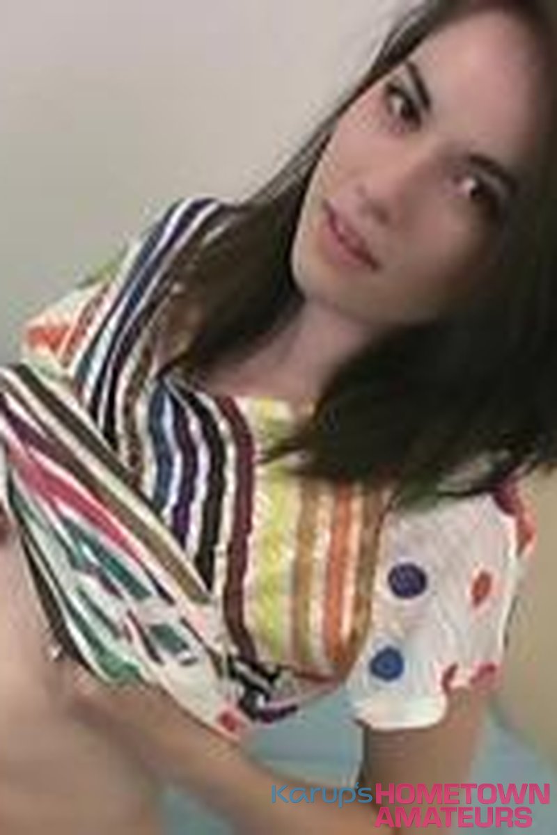 Emily - Screenshot 1 of 4 - Emily Grey