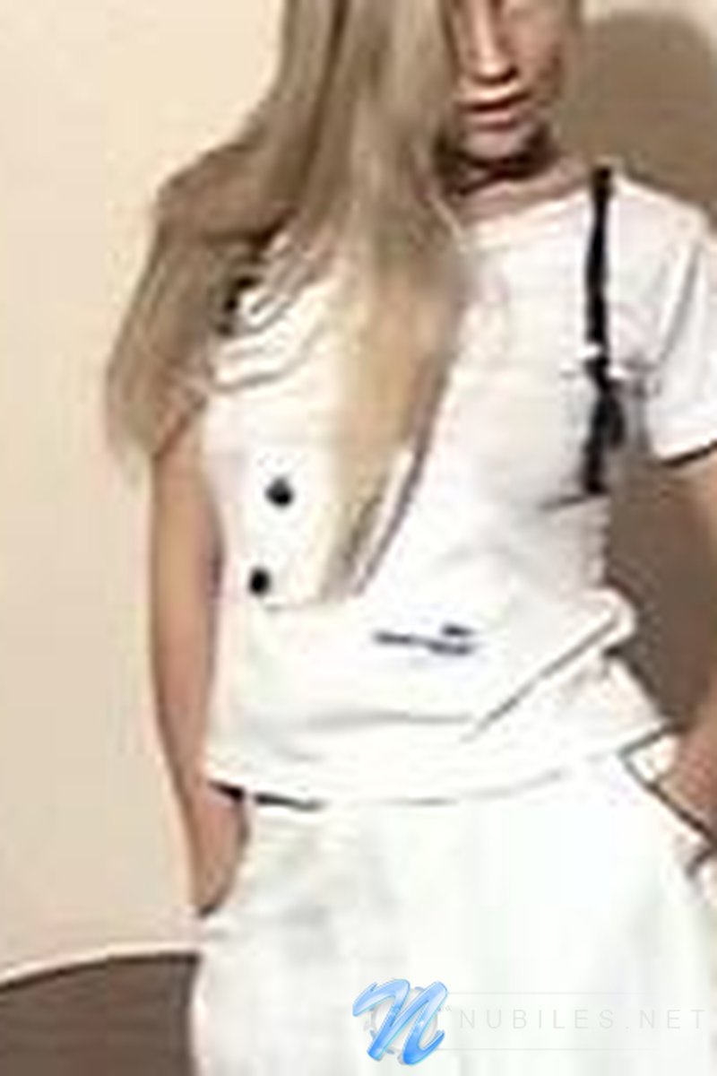 White - Screenshot 1 of 4 - Big Nipples