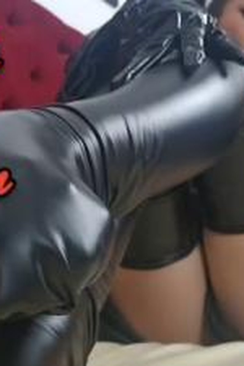 Leather Obsession - Screenshot 1 of 4 - Coat