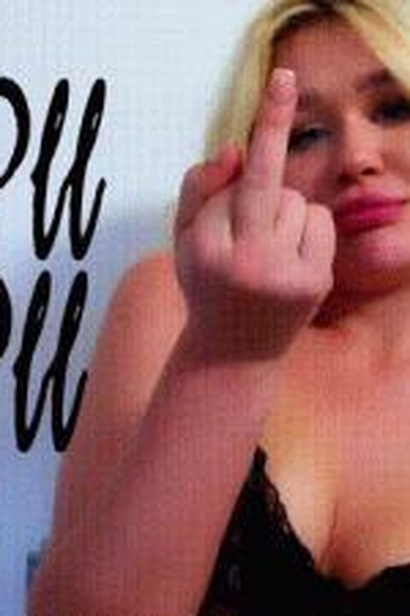 Flip Off Rip Off - Screenshot 1 of 4 - Bitch
