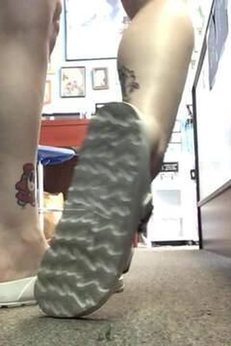 Tiny Workplace Watcher - Screenshot 1 of 4 - Fetish