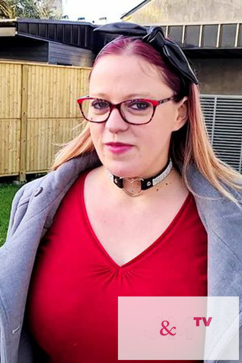 Sophie, 32, Wanted a Little More - Screenshot 1 of 4 - Lesbian