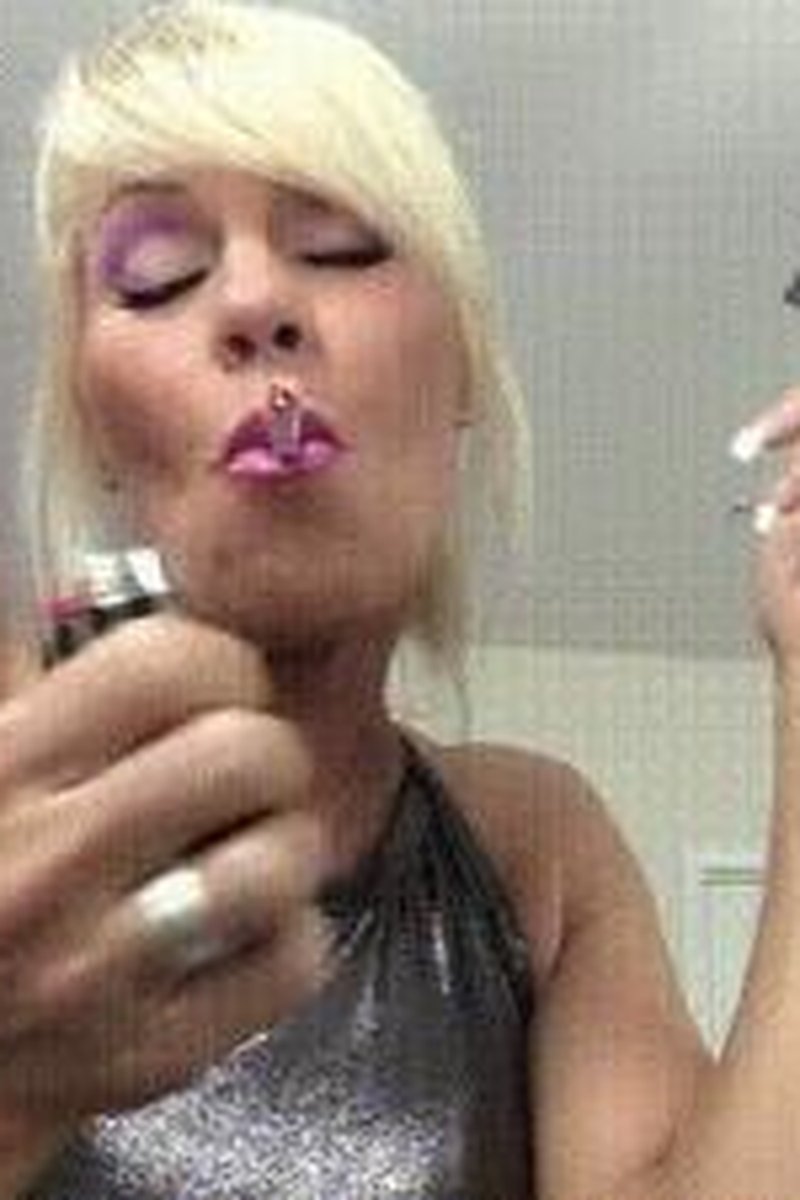Beta Boy Blew It - Screenshot 1 of 4 - Femdom
