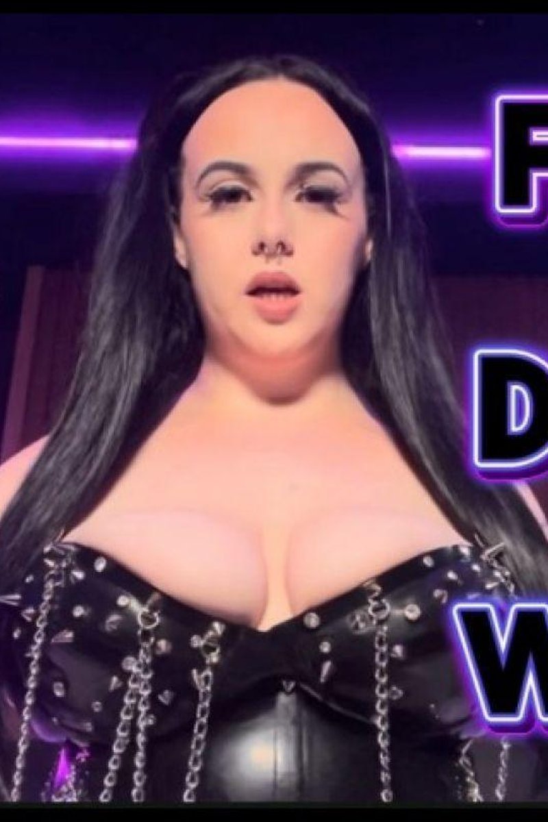 Faster. Dumber. Weaker - Screenshot 1 of 4 - Femdom