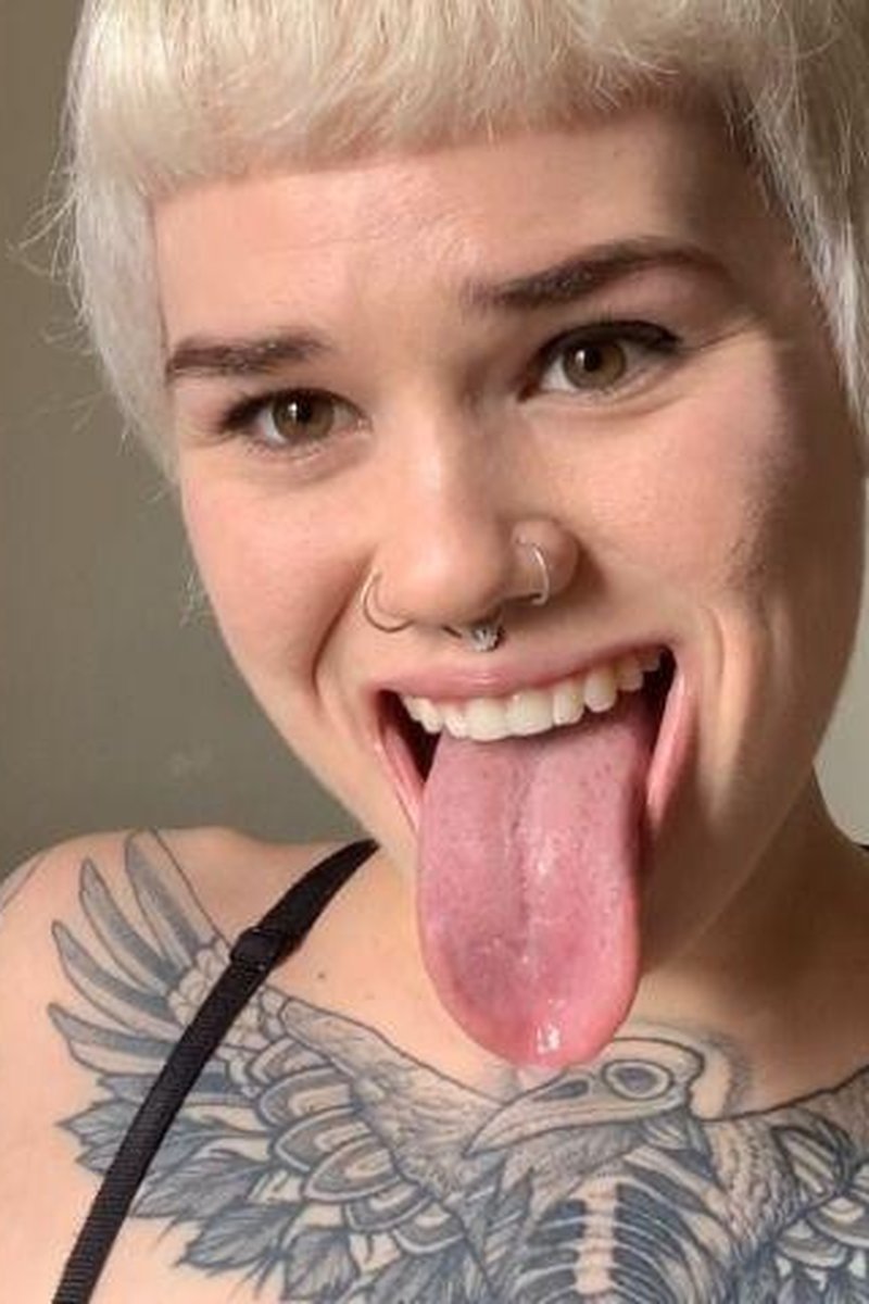 Ruby's Long Tongue - Screenshot 1 of 4 - Cum Drip