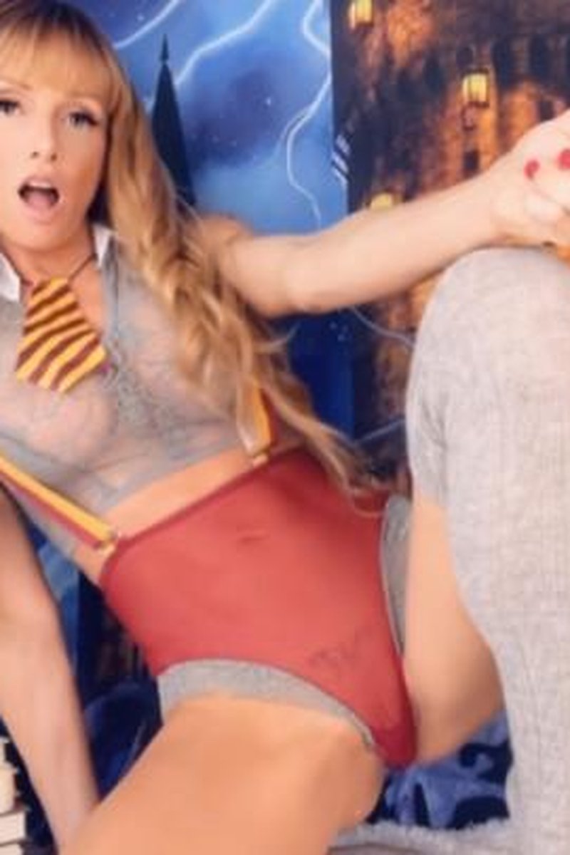 Playing With Harry Potter - Screenshot 1 of 4 - Cosplay
