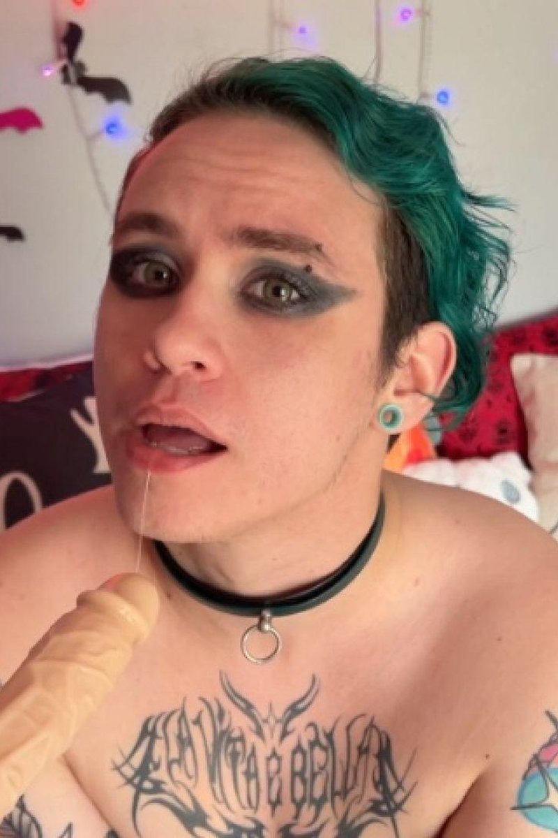 Sloppy Slow Motion Blowjob - Screenshot 1 of 4 - Blowjob