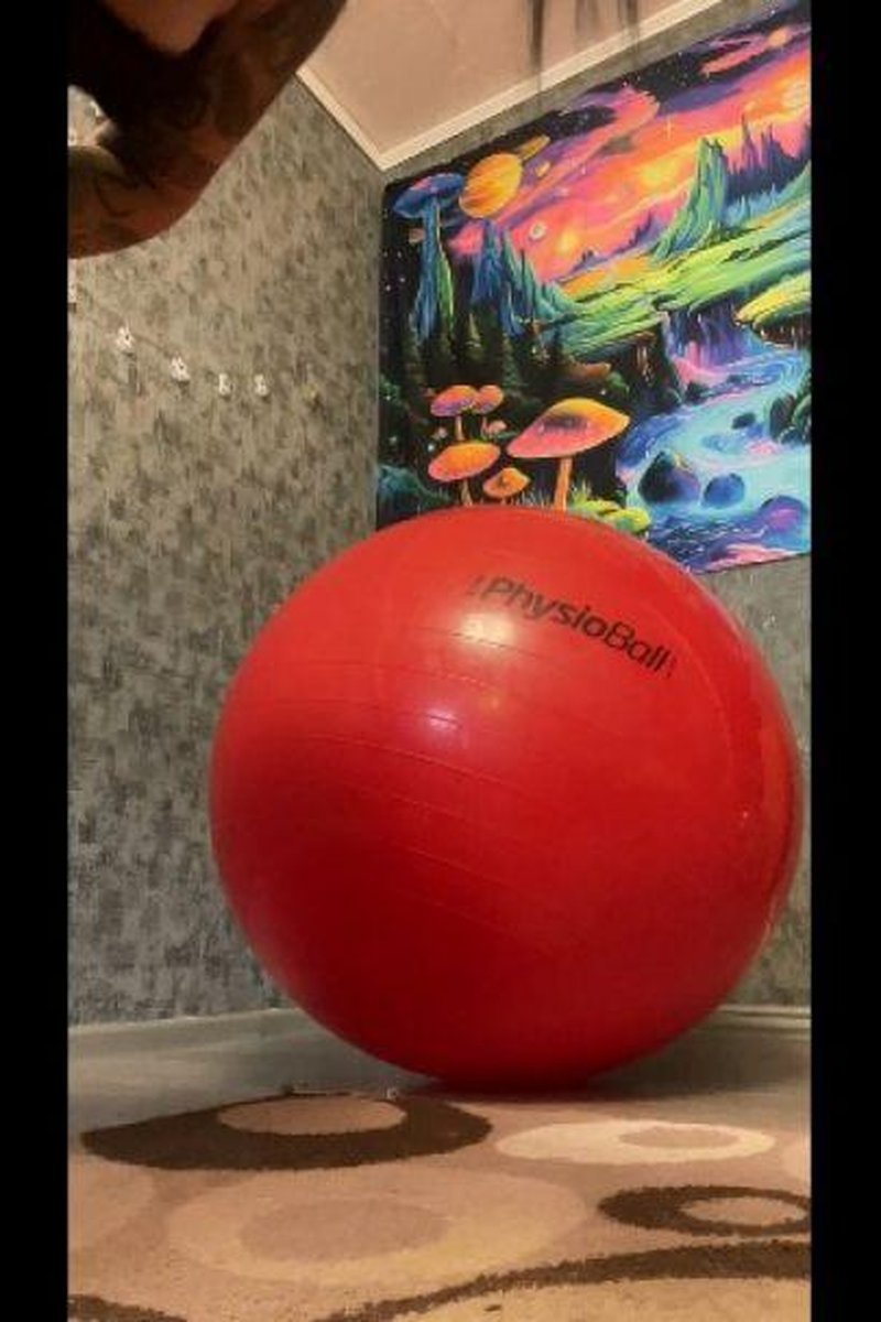 Deflate Ball - Screenshot 1 of 4 - Ball Fetish