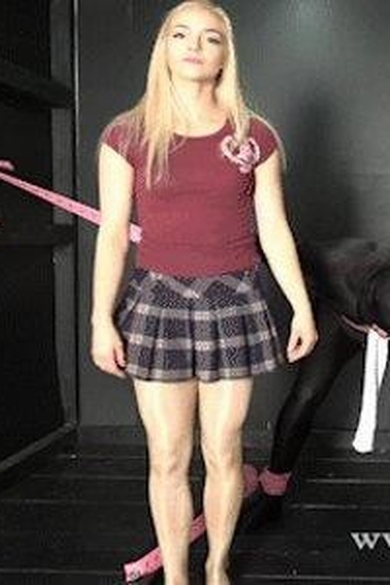 Extra Hard Ballbusting - Screenshot 1 of 4 - Bitch