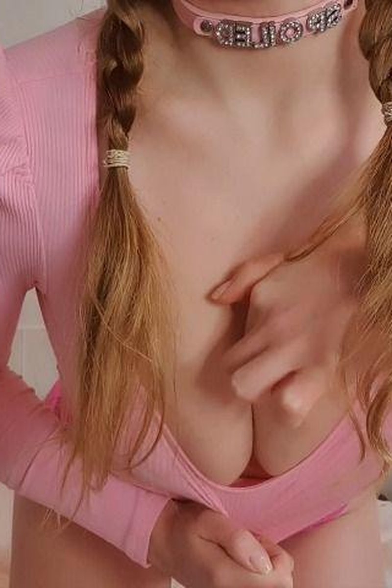 Weak For Brats - Screenshot 1 of 4 - Ass Worship