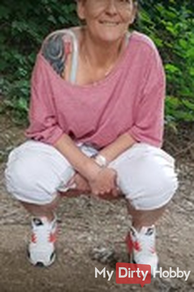 Always This Weak Bladder ;) - Screenshot 1 of 4 - Penny Sweet Lane