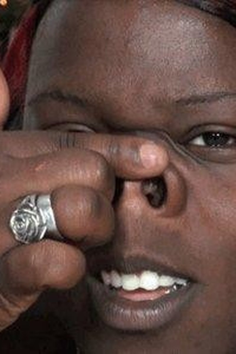Ice Nose Play - Mp4 - Screenshot 1 of 4 - Nose Fetish