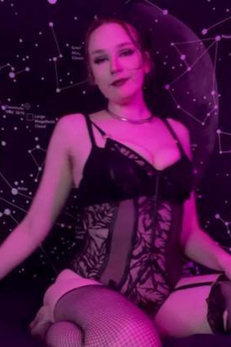 Rope Bunny - Screenshot 1 of 4 - BDSM