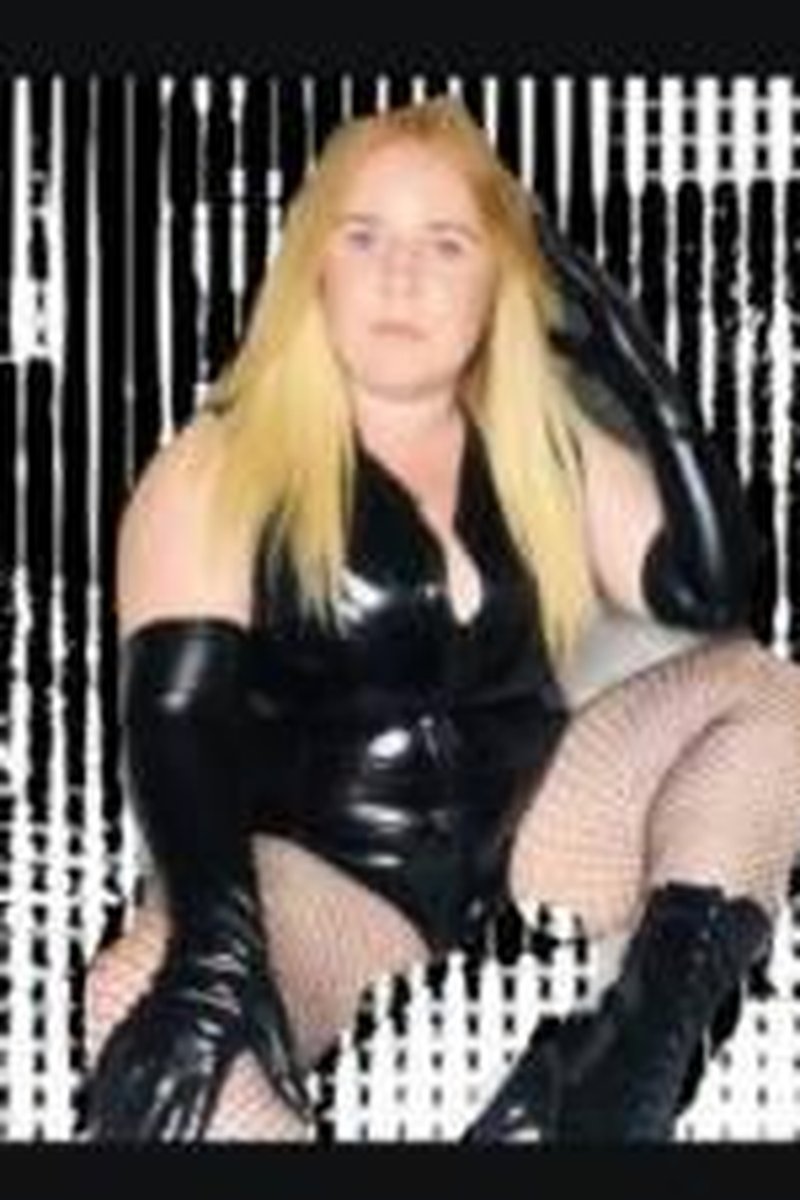 Mesmerising - Screenshot 1 of 4 - Broken