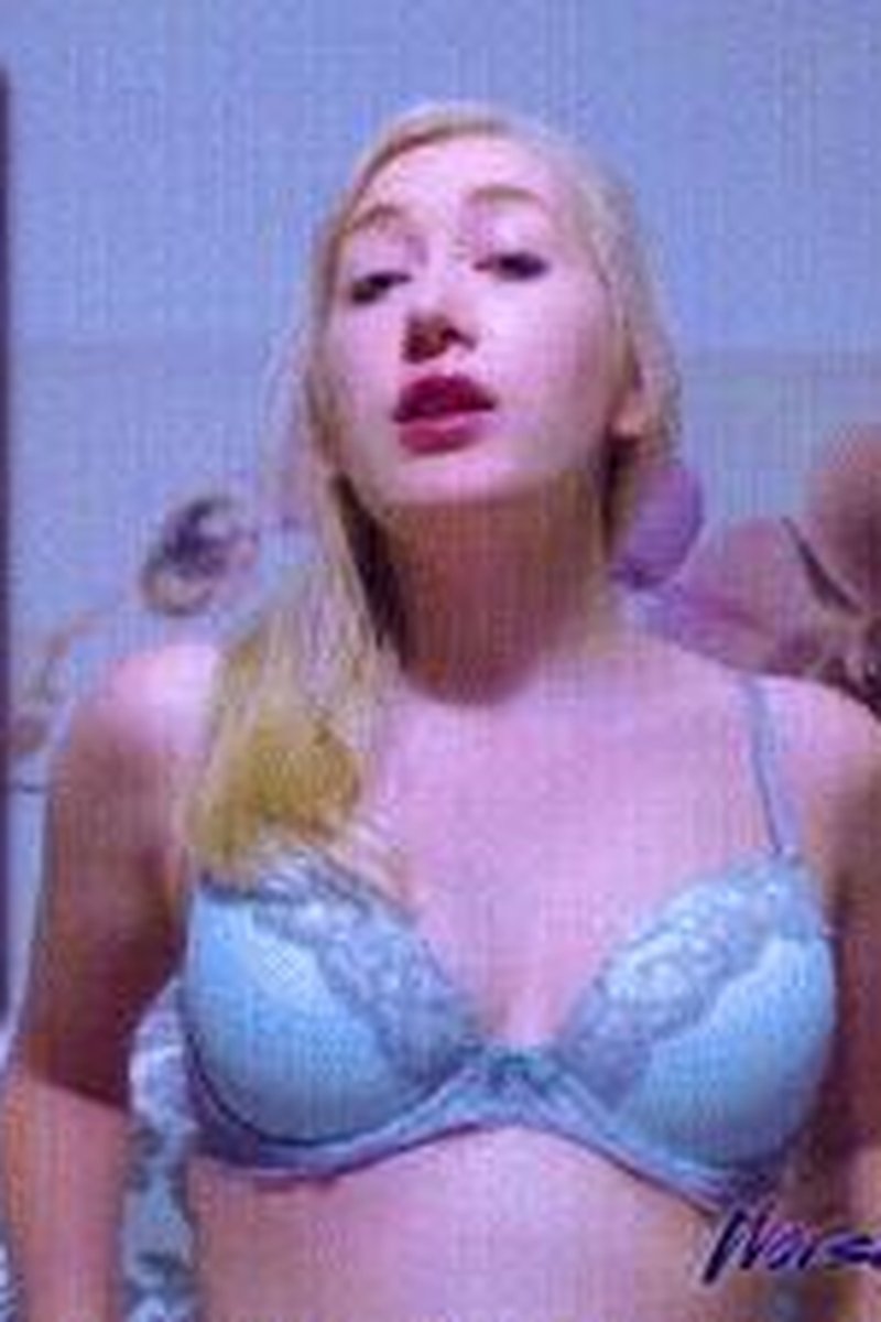 Bitch Task 1 - Screenshot 1 of 4 - Blonde Hair (Female)