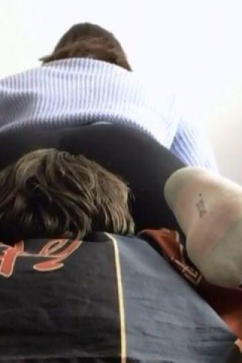 Sock Bully Facesits - Screenshot 1 of 4 - Facesitting