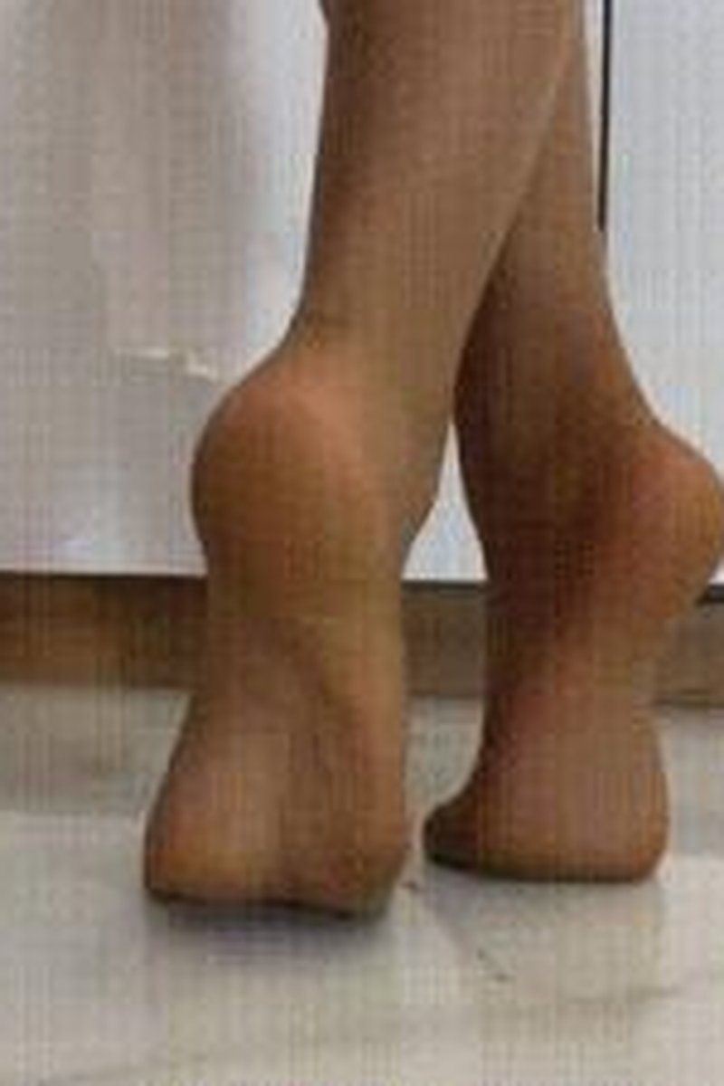 TP-iwantclipspolishmistress-2-clips-feet-of-miriam-mix-polish-and-english-language-hd-2560x1440