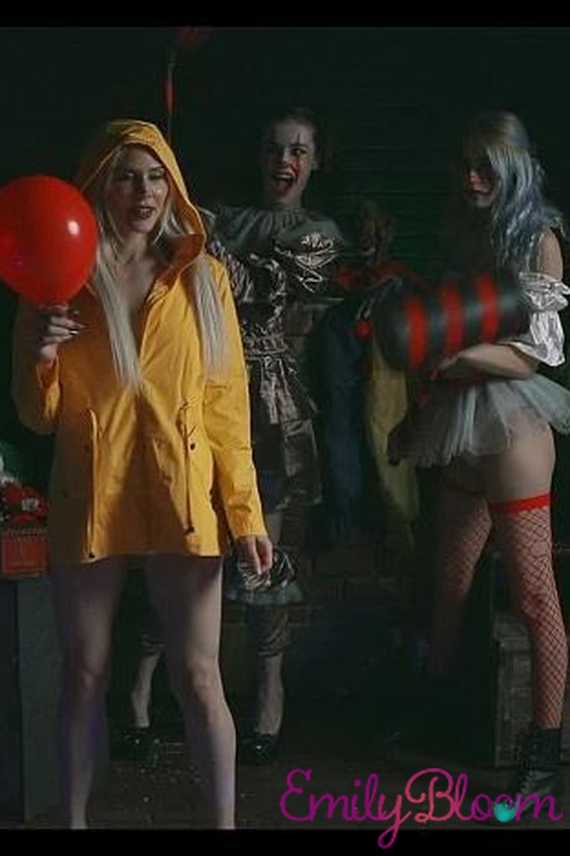 It Video - Screenshot 1 of 4 - Big Tits