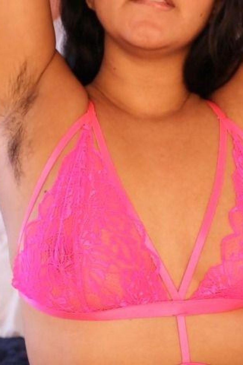 Human Wallet - Screenshot 1 of 4 - Armpit Fetish