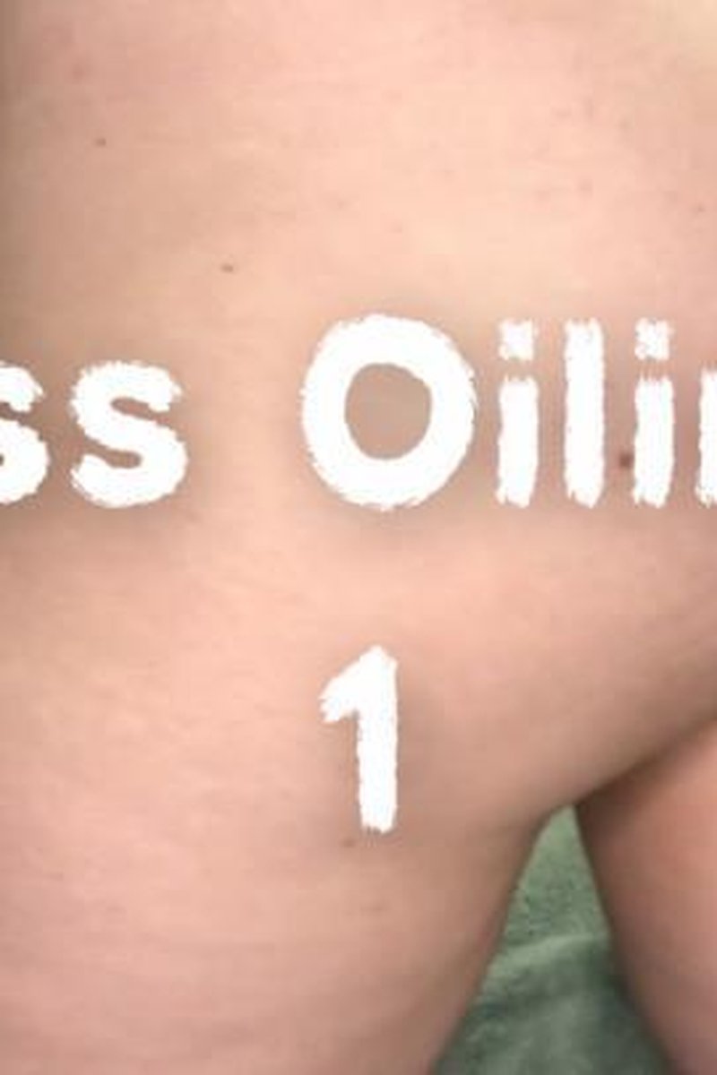 Ass Oiling - Screenshot 1 of 4 - Ass Fetish