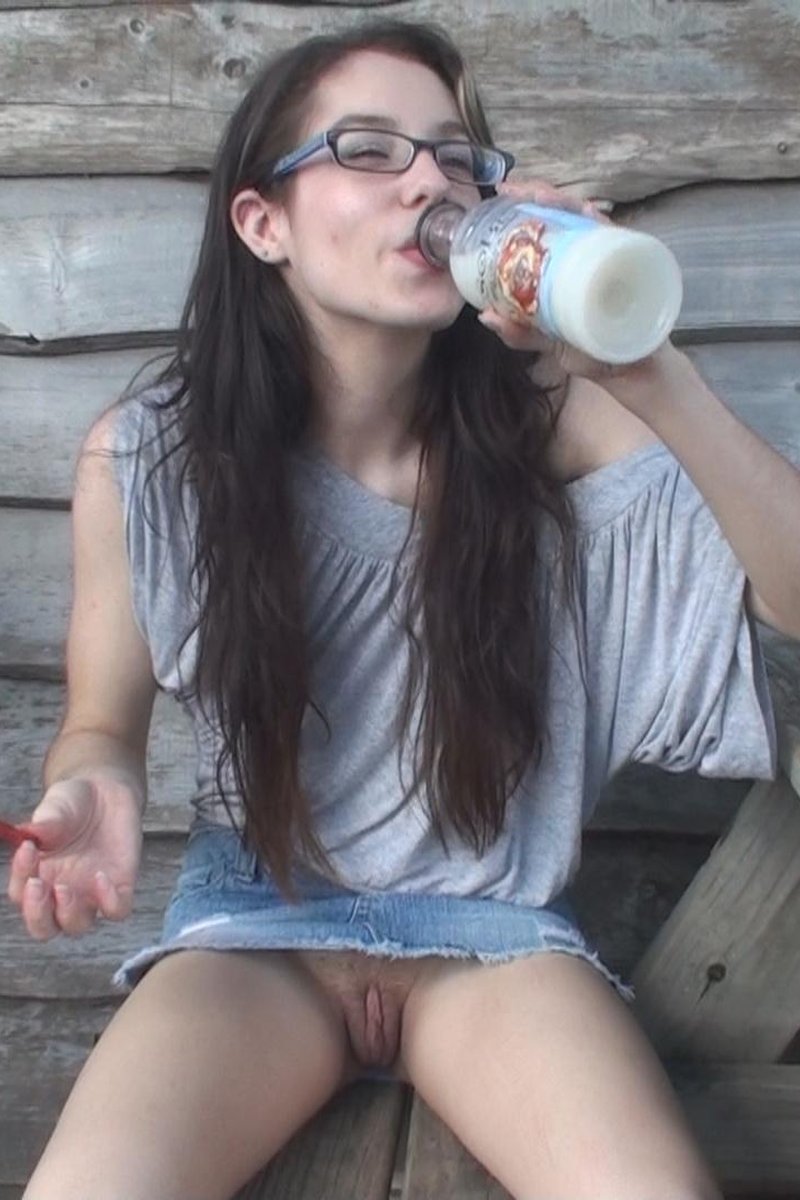 Tiny Ass - Screenshot 1 of 4 - Amateur