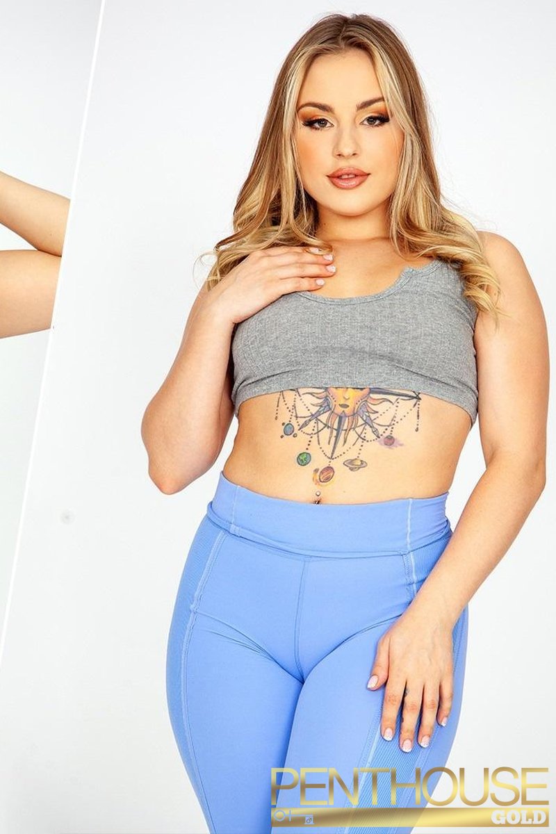 Anna Claire Clouds Gets Bent & Ravished - Screenshot 1 of 4 - Big Tits