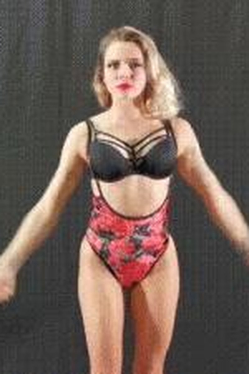She-Hulk - Screenshot 1 of 4 - Ballerina