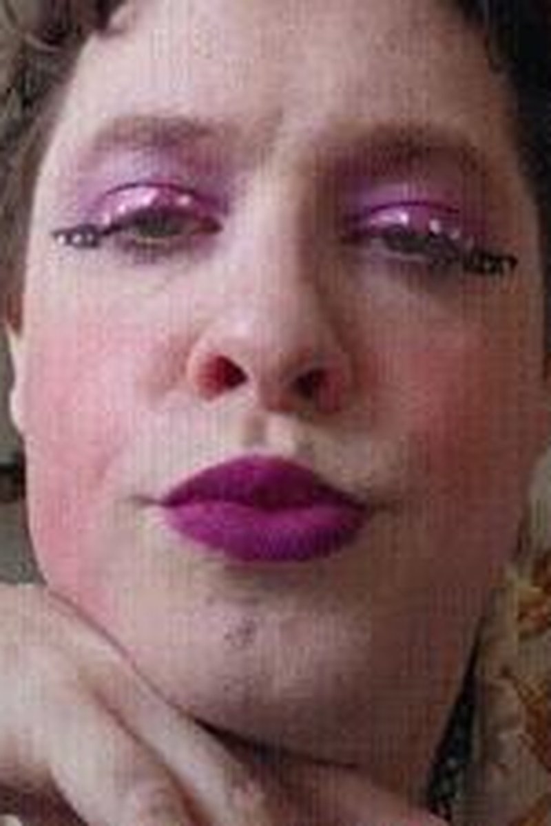 Makeup Tutorial - Screenshot 1 of 4 - Femme Training
