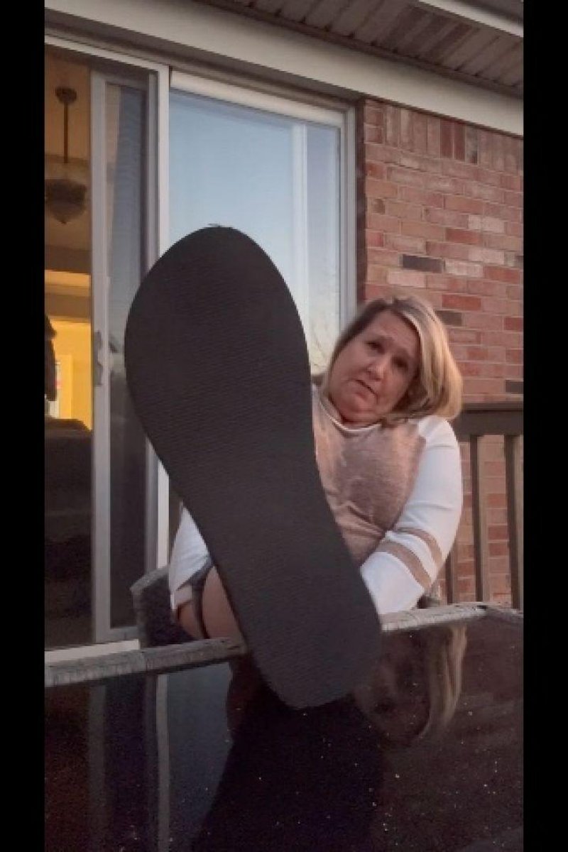 Flip Flop - Screenshot 1 of 4 - BBW