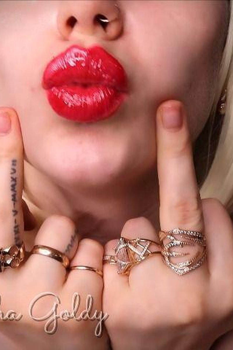 My Middle Fingers And Humiliations Do No - Screenshot 1 of 4 - Humiliation