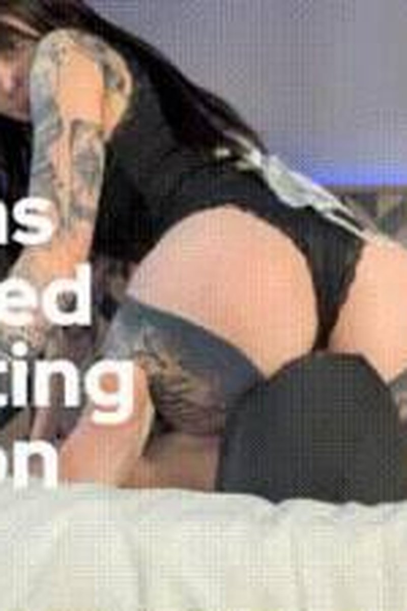 20Mins Unedited Facesitting Session - Screenshot 1 of 4 - Ass Fetish