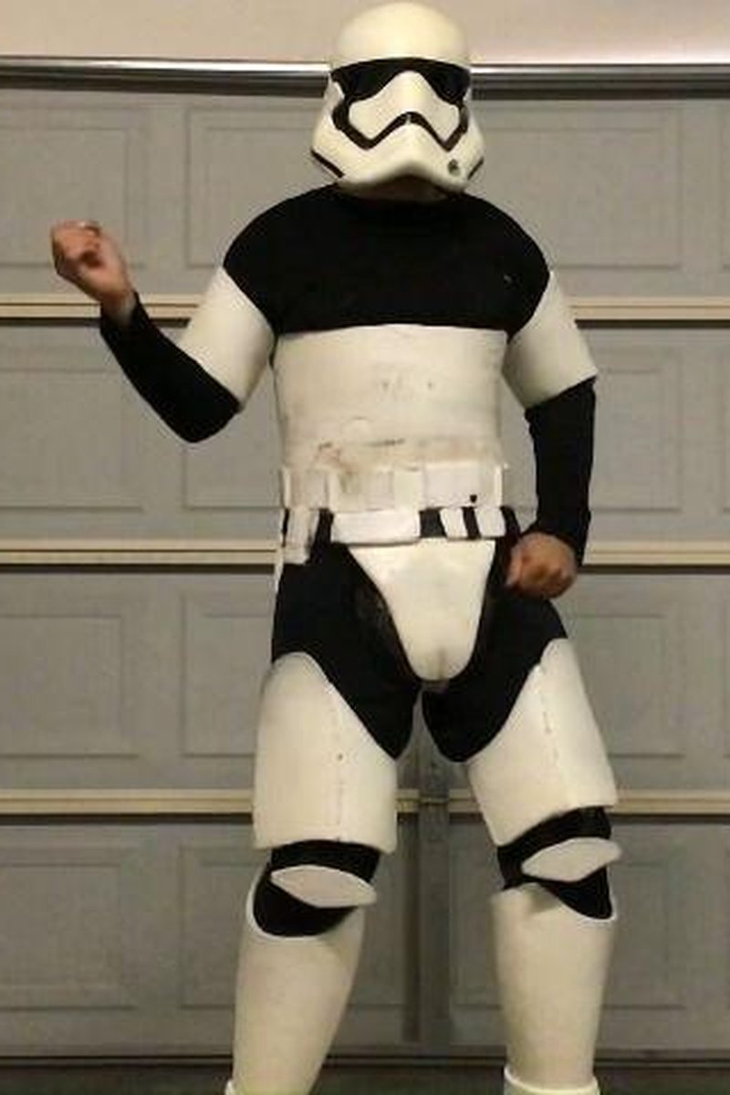 Sweaty Stormtrooper Striptease Denial - Screenshot 1 of 4 - Clothed Sex