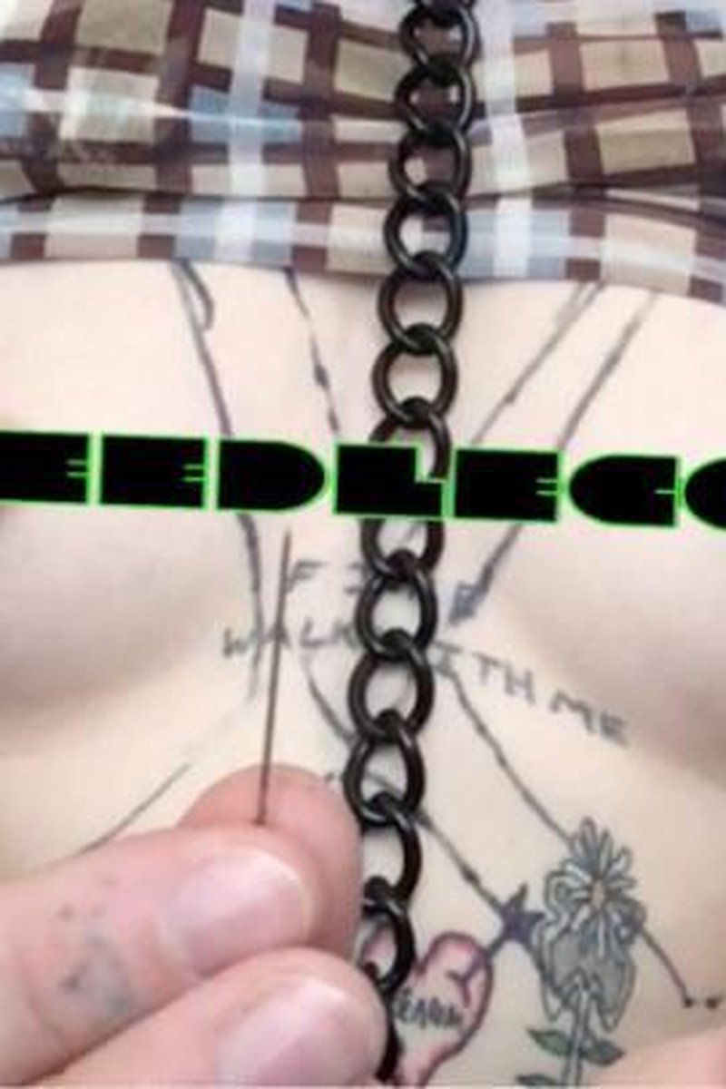 Needle Play Needlecore - Screenshot 1 of 4 - Alternative Girl