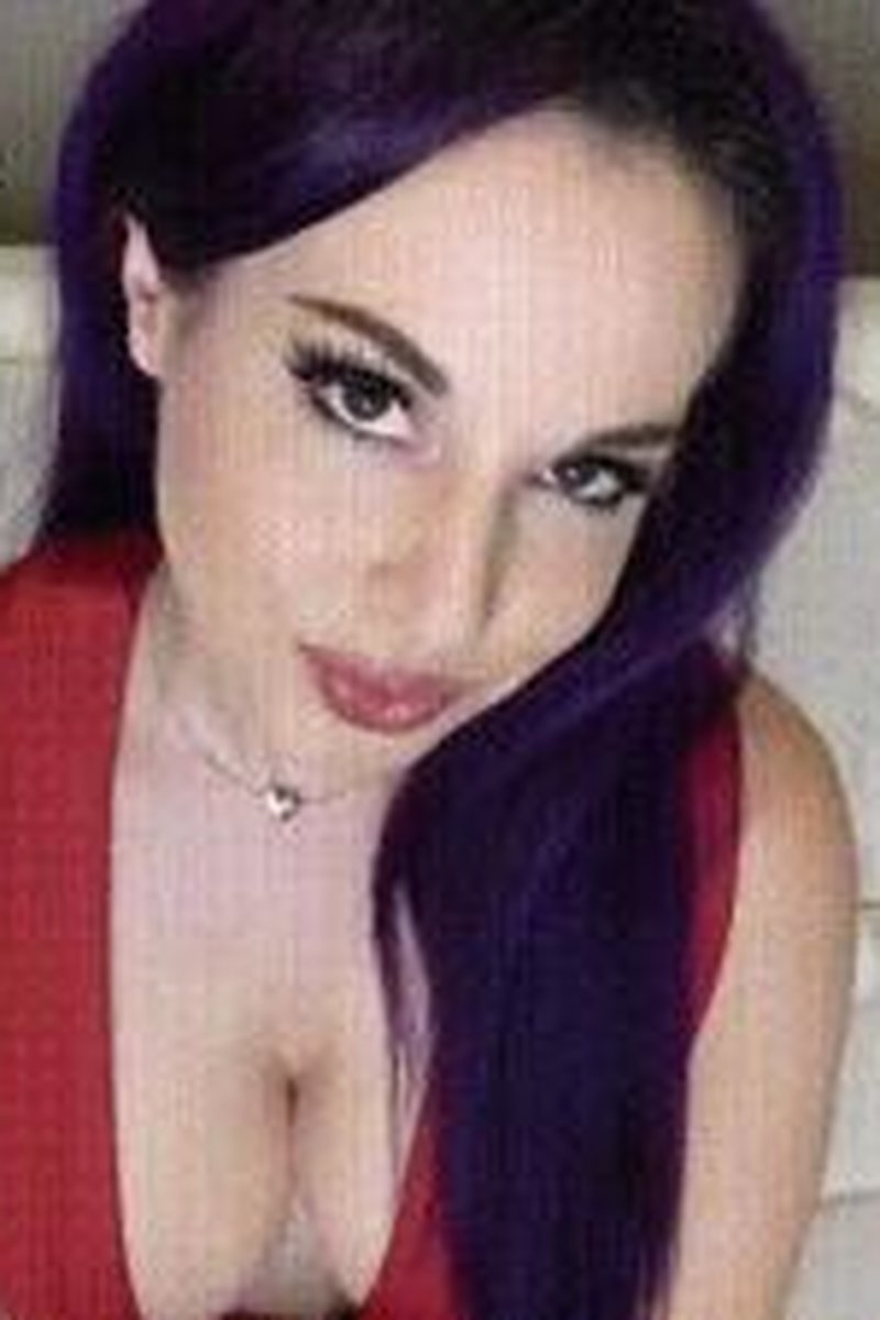 Wait For It - Screenshot 1 of 4 - Bitch