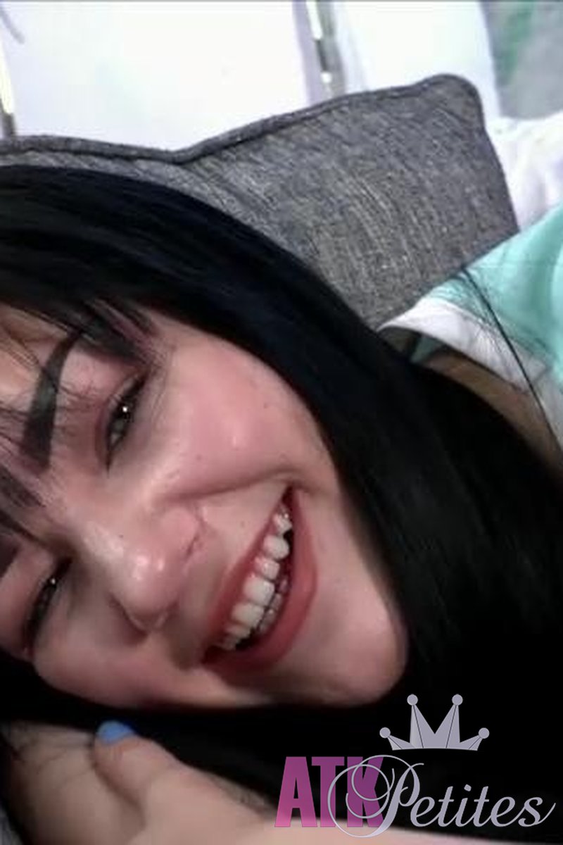 Karly Baker - Interview - Screenshot 1 of 4 - Braces