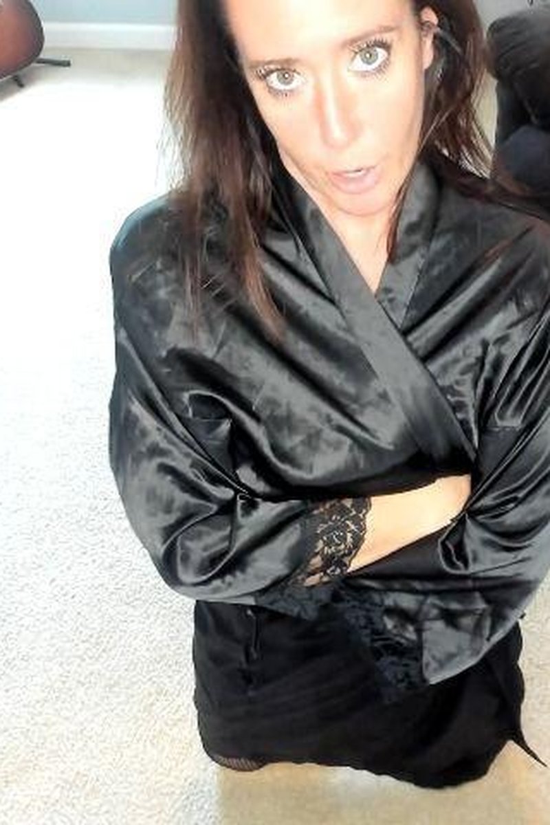 Silk SPH Date - Screenshot 1 of 4 - Femdom