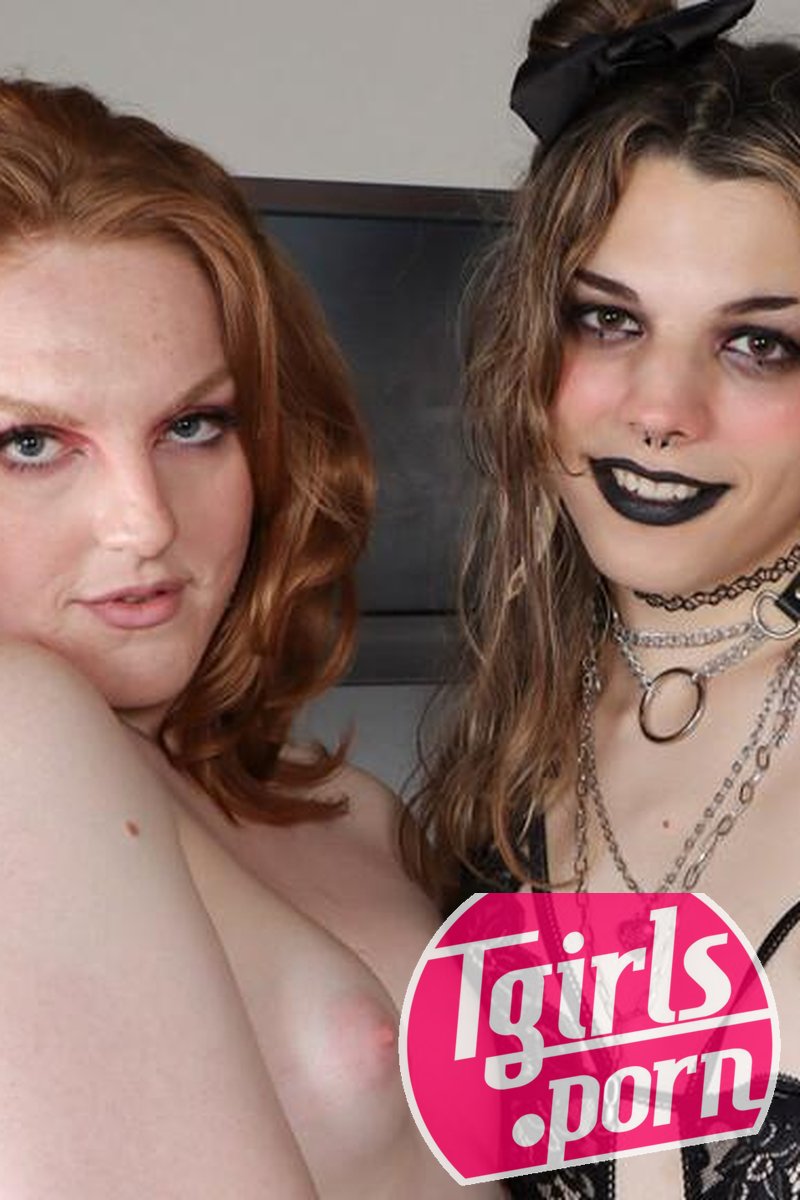 Ginger & Kat Winter - Screenshot 1 of 4 - Blowjob