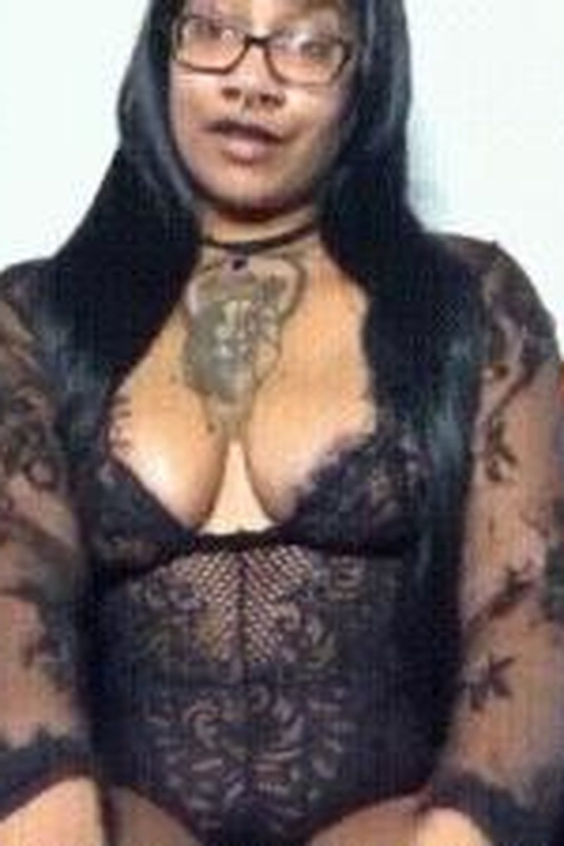 Degrading JOI - Screenshot 1 of 4 - Black