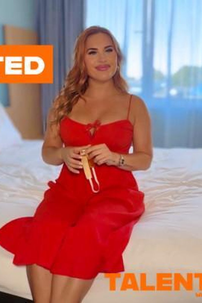 TP-manyvidsmrmoore-kayla-gets-talent-scouted-squirting