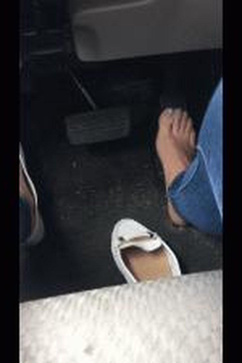 Revving - Screenshot 1 of 4 - Car