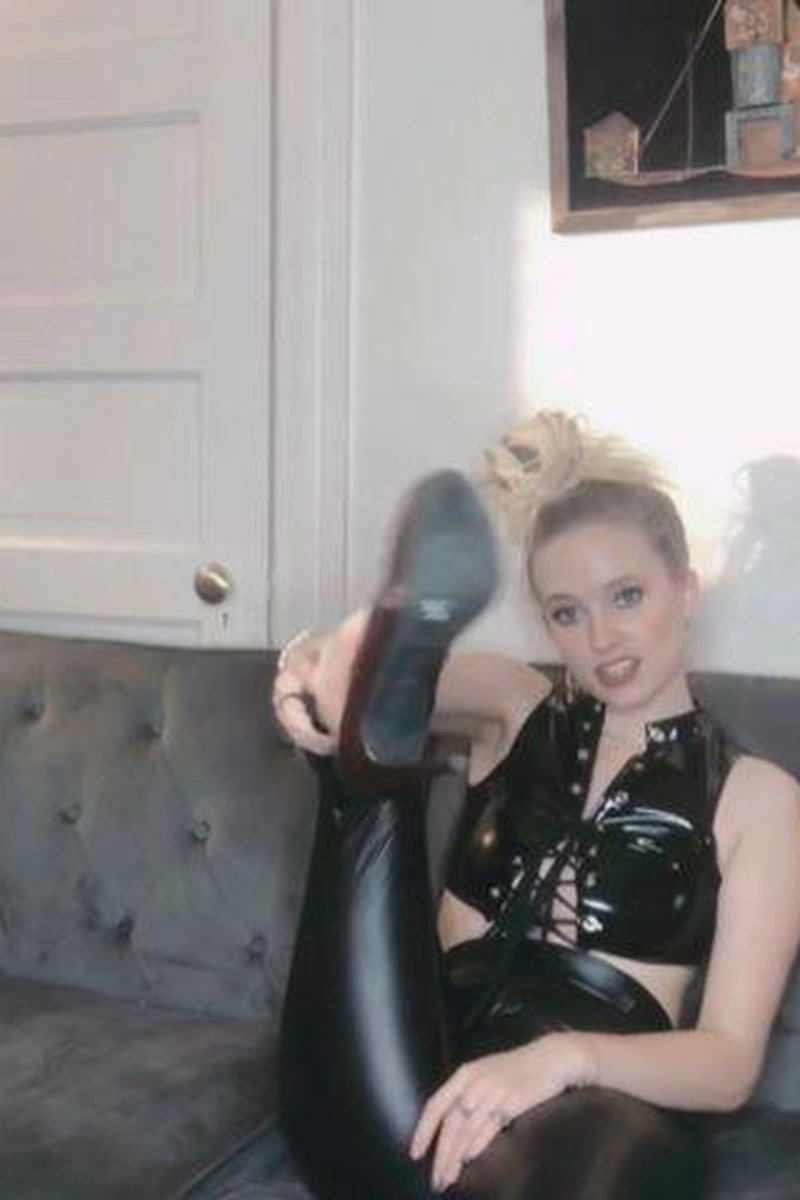 Foot Slave Tasks - Screenshot 1 of 4 - Femdom