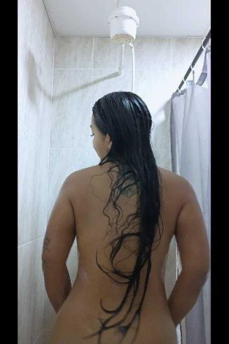 Shower - Screenshot 1 of 4 - Babes