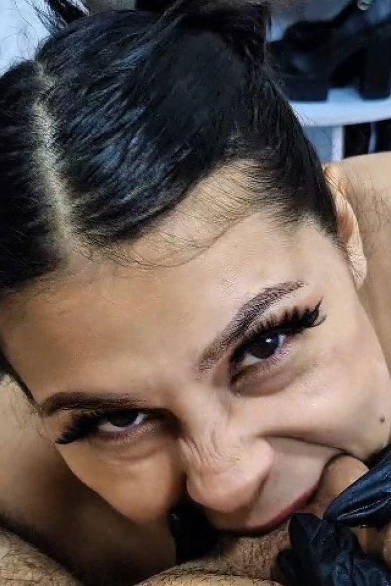 Facesitting - Screenshot 1 of 4 - Blowjob