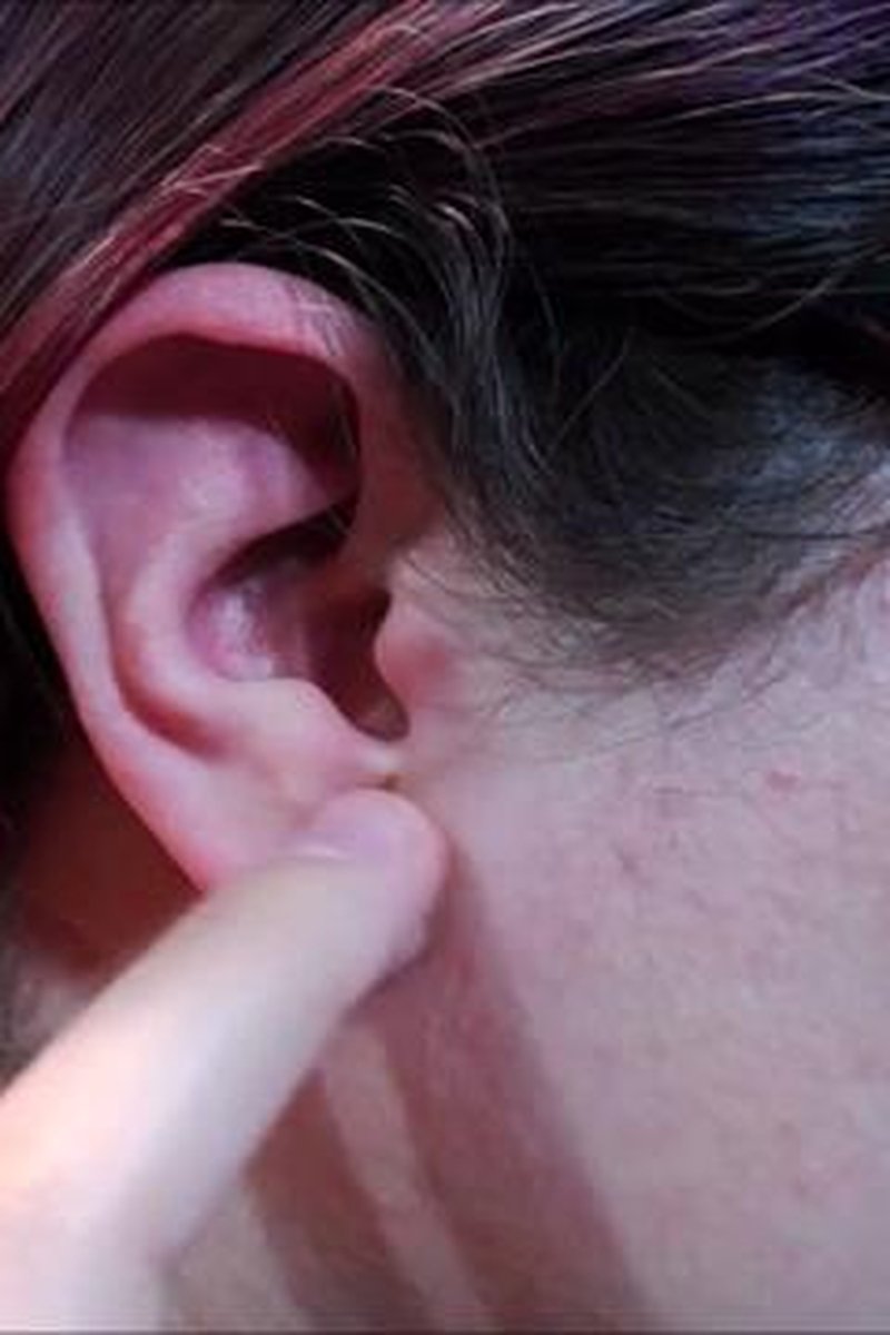Ear Exploration - Screenshot 1 of 4 - BBW