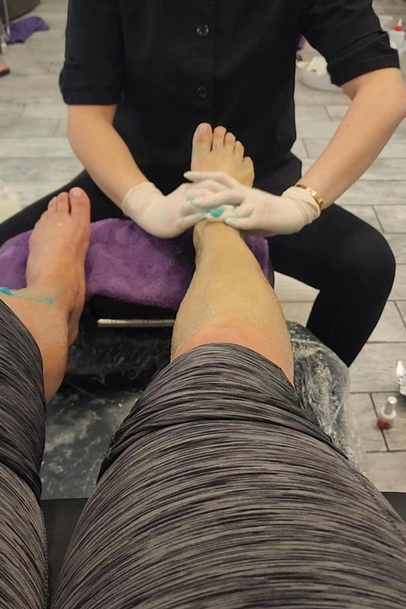 Pedicure - Screenshot 1 of 4 - Feetworship