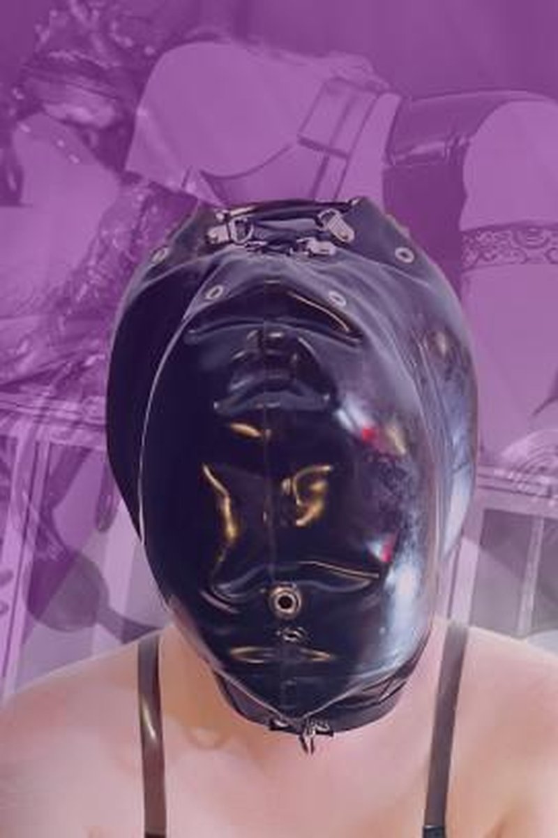 Holes - Screenshot 1 of 4 - BDSM